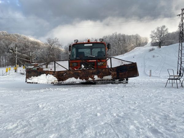 Sniego valymas – kaip nesugadinti kiemo šio proceso metu?